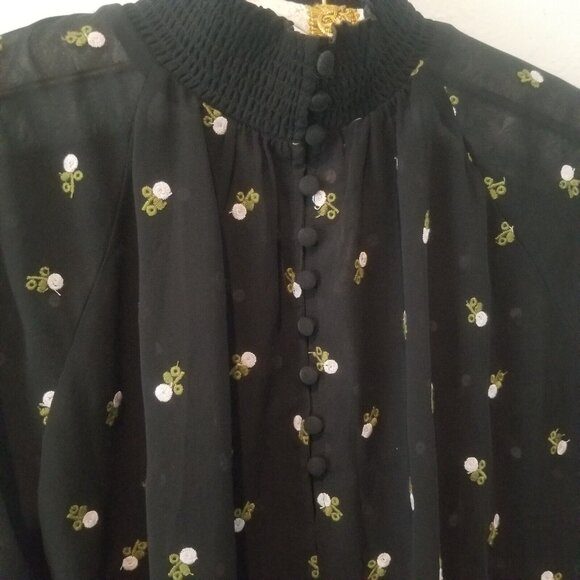 CAbi #5338 Womens Long Sleeve Sheer Blouse Top Medium Black Floral Embroidered - Picture 5 of 9